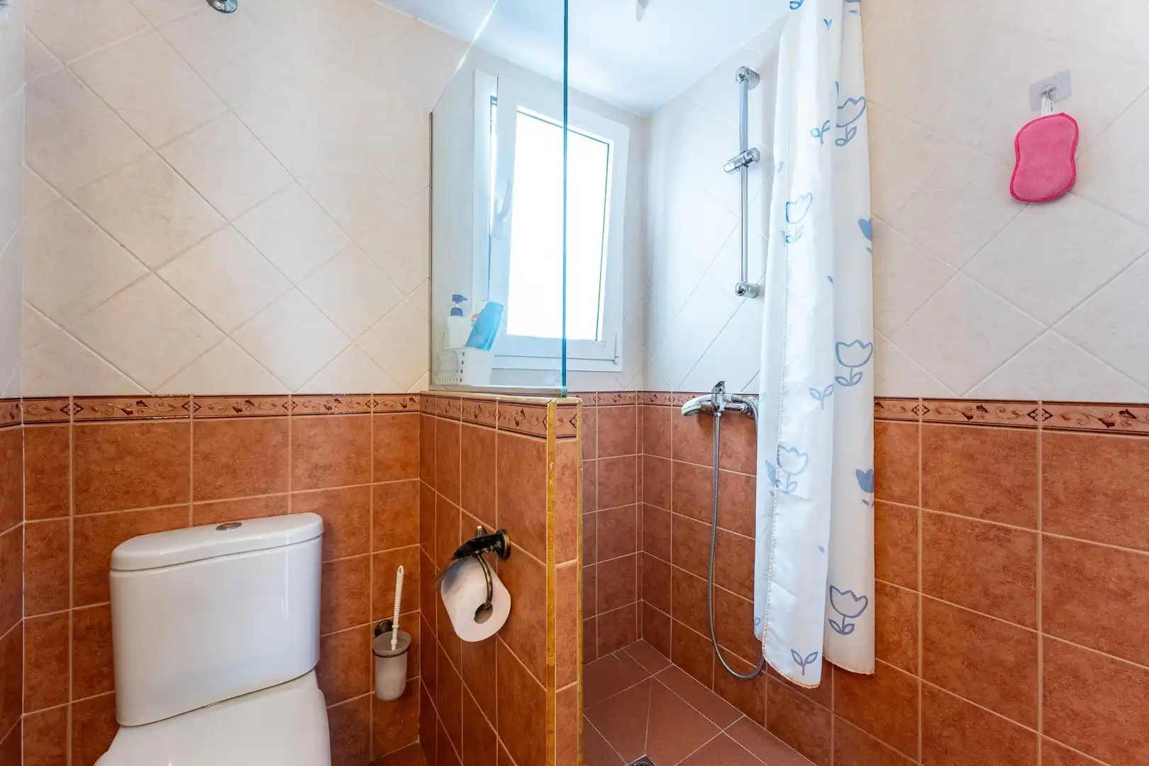 Bathroom of Flat for sale in Málaga  with Air Conditioner and Heating