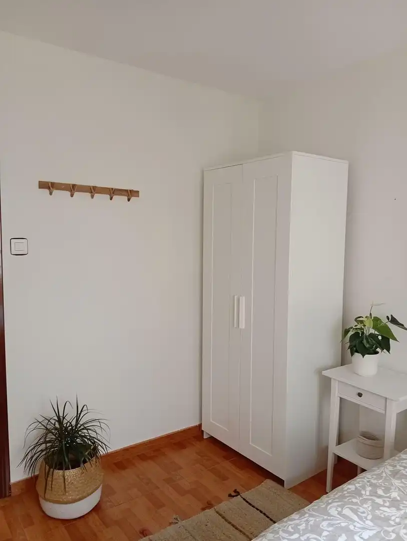 Habitación de Piso de alquiler en Gijón  con Amueblado