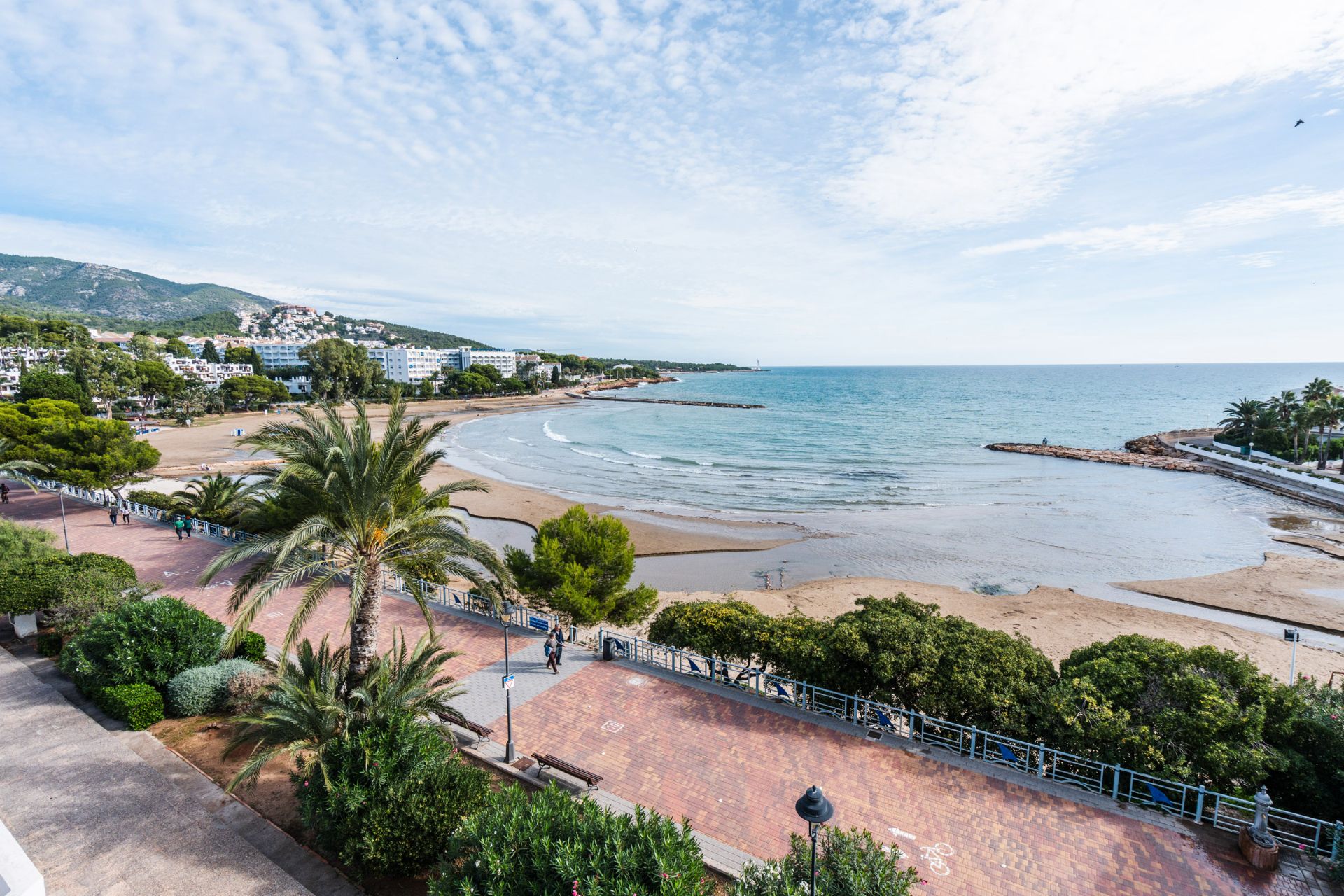 Vista exterior de Casa o xalet en venda en Alcalà de Xivert amb Aire condicionat, Calefacció i Jardí privat