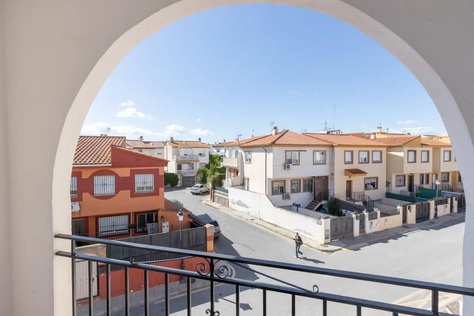 Vista exterior de Casa adosada en venda en Las Gabias amb Aire condicionat, Calefacció i Jardí privat