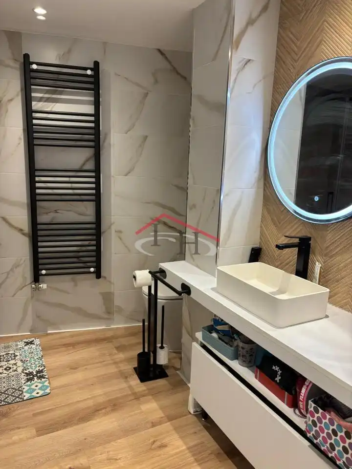 Bathroom of Flat for sale in León Capital   with Heating, Parquet flooring and Terrace