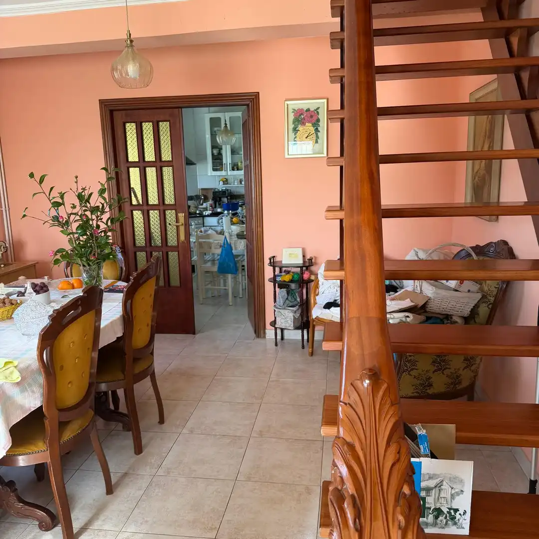 Casa o xalet en venda en Carballo amb Calefacció, Jardí privat i Moblat