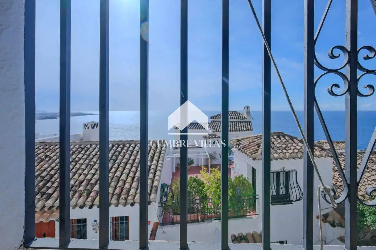 Vista exterior de Casa o xalet en venda en Salobreña amb Terrassa, Internet i Piscina comunitària