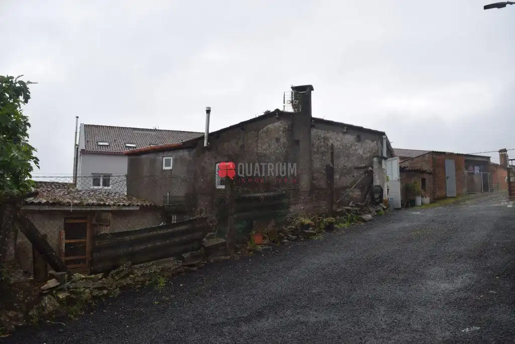 Haus oder Chalet zum Verkauf in Santiago de Compostela  mit Privatgarten