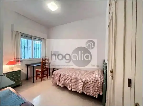 Bedroom of Ground floor for rent in Sevilla  with Air Conditioner and Furnished