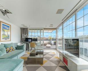 Sala d'estar de Dúplex en venda en  Madrid Capital amb Aire condicionat, Calefacció i Terrassa