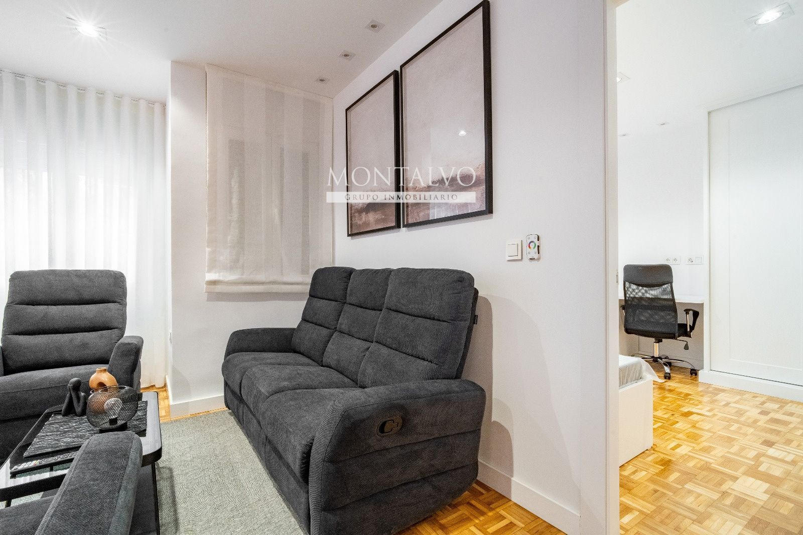 Sala de estar de Piso de alquiler en  Granada Capital con Aire acondicionado, Calefacción y Parquet