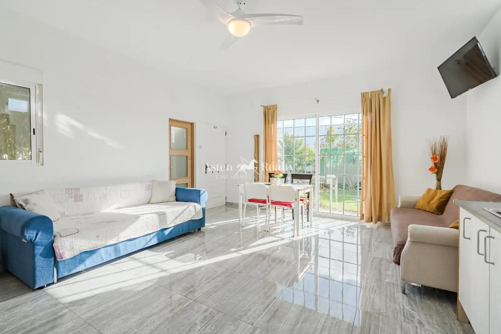 Sala de estar de Casa o chalet en venta en Arona con Aire acondicionado, Terraza y Trastero