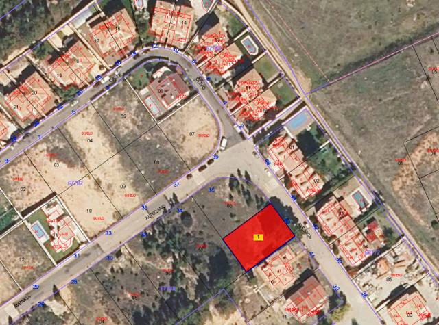 Terreno residencial en Venta en Avenida Acebo en Alameda