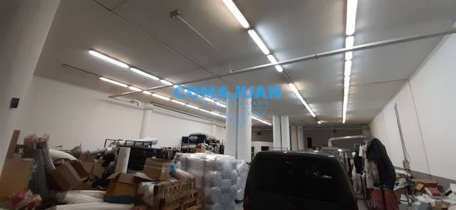 Nave industrial en Venta en Pla d'en Boet