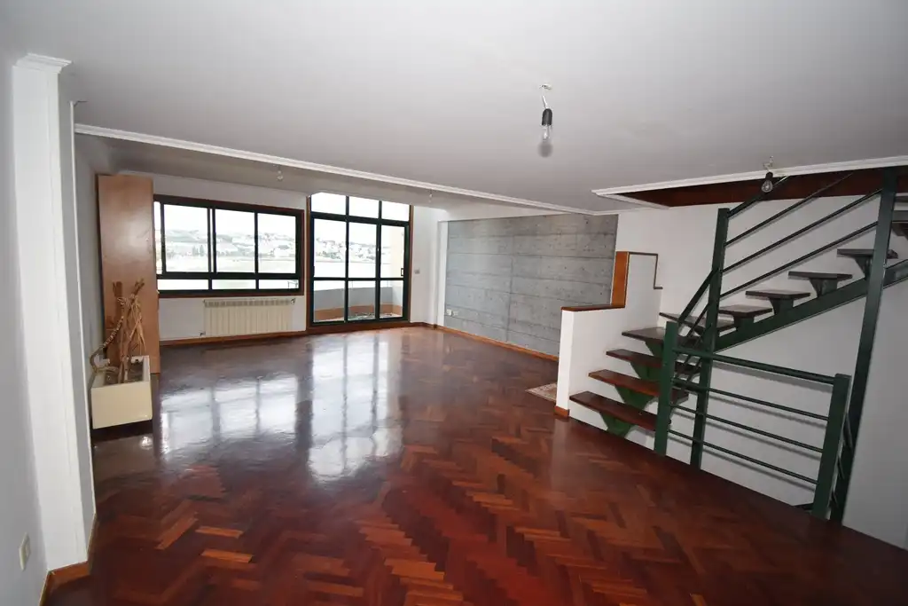 Living room of Detached homes for sale in Sada (A Coruña)  with Heating, Parquet flooring and Oven