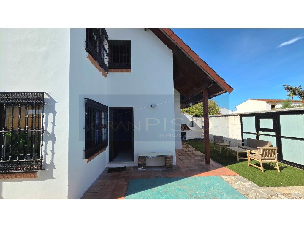 Exterior view of House or chalet for sale in Castellar de la Frontera