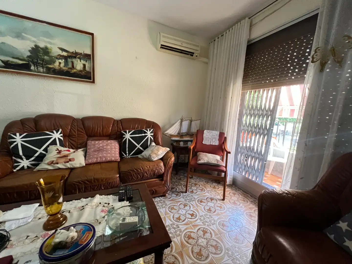 Wohnzimmer von Erdgeschoss zum Verkauf in Tarragona mit Klimaanlage, Privatgarten und Terrasse