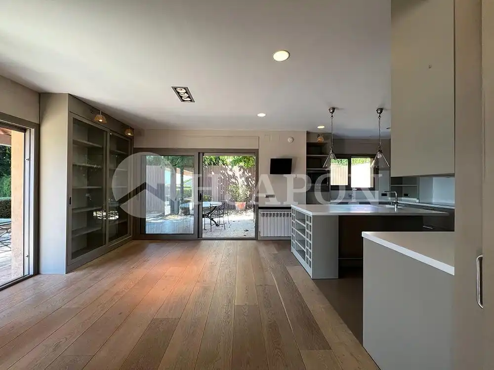 Cocina de Casa o chalet en venta en Alella con Aire acondicionado, Calefacción y Jardín privado