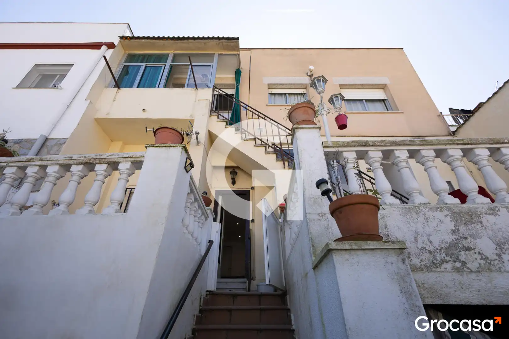 Vista exterior de Casa o chalet en venta en Sant Boi de Llobregat con Calefacción, Jardín privado y Terraza
