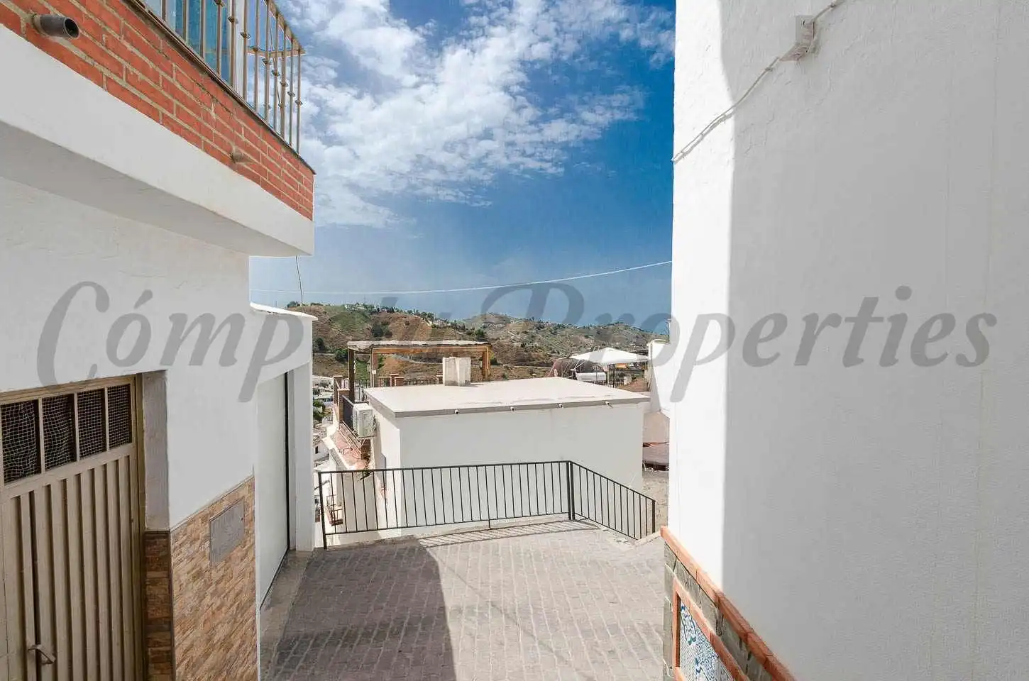 Vista exterior de Apartamento en venta en Cómpeta con Aire acondicionado