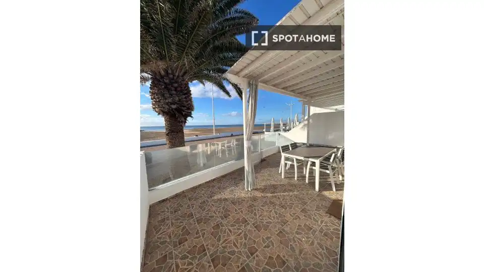 Terraza de Apartamento para compartir en San Bartolomé con Aire acondicionado, Terraza y Amueblado