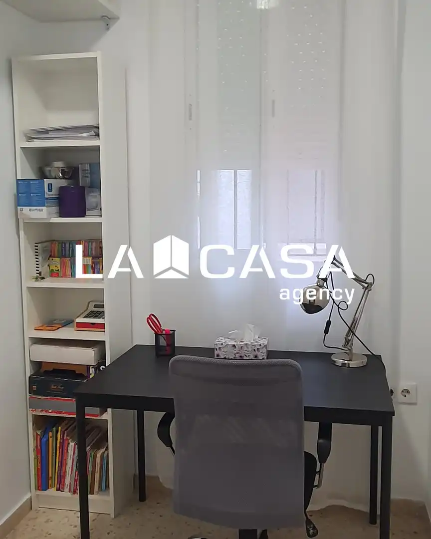 Flat for sale in Sevilla  with Terrace and Storage room
