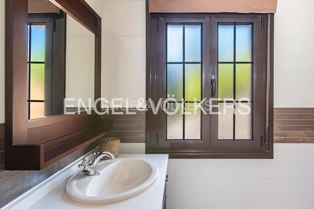 Baño de Casa o chalet en venta en Gijón  con Calefacción, Jardín privado y Terraza