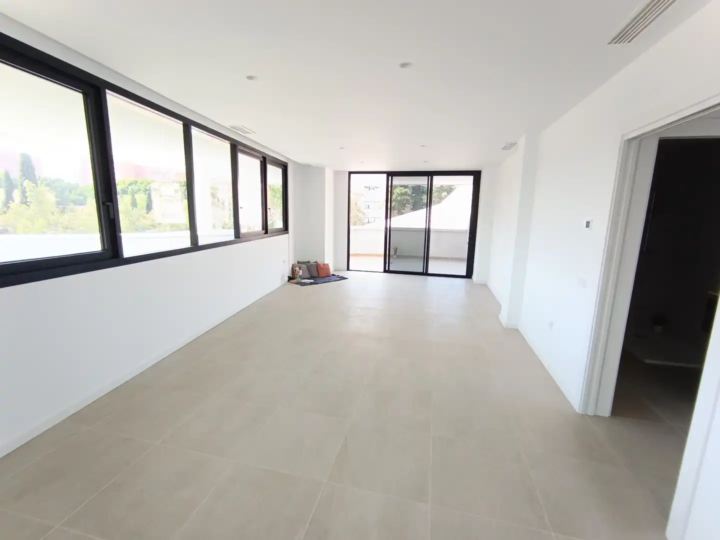 Wohnung zum Verkauf in Murcia mit Privatgarten, Terrasse und Abstellraum