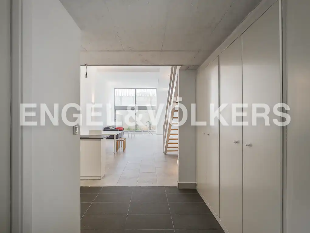 Loft zur Miete in Valencia mit Klimaanlage, Heizung und Privatgarten