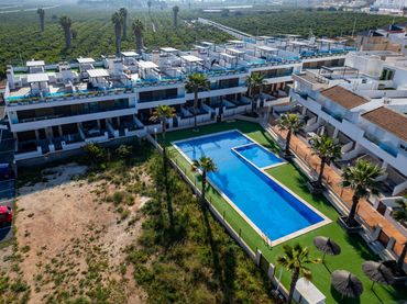 Villa con piscina in vendita a Los Balcones - Los Altos