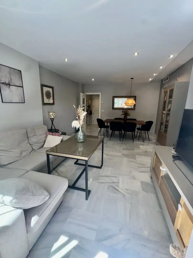 Comedor de Piso en venta en Tomares con Aire acondicionado, Calefacción y Piscina comunitaria