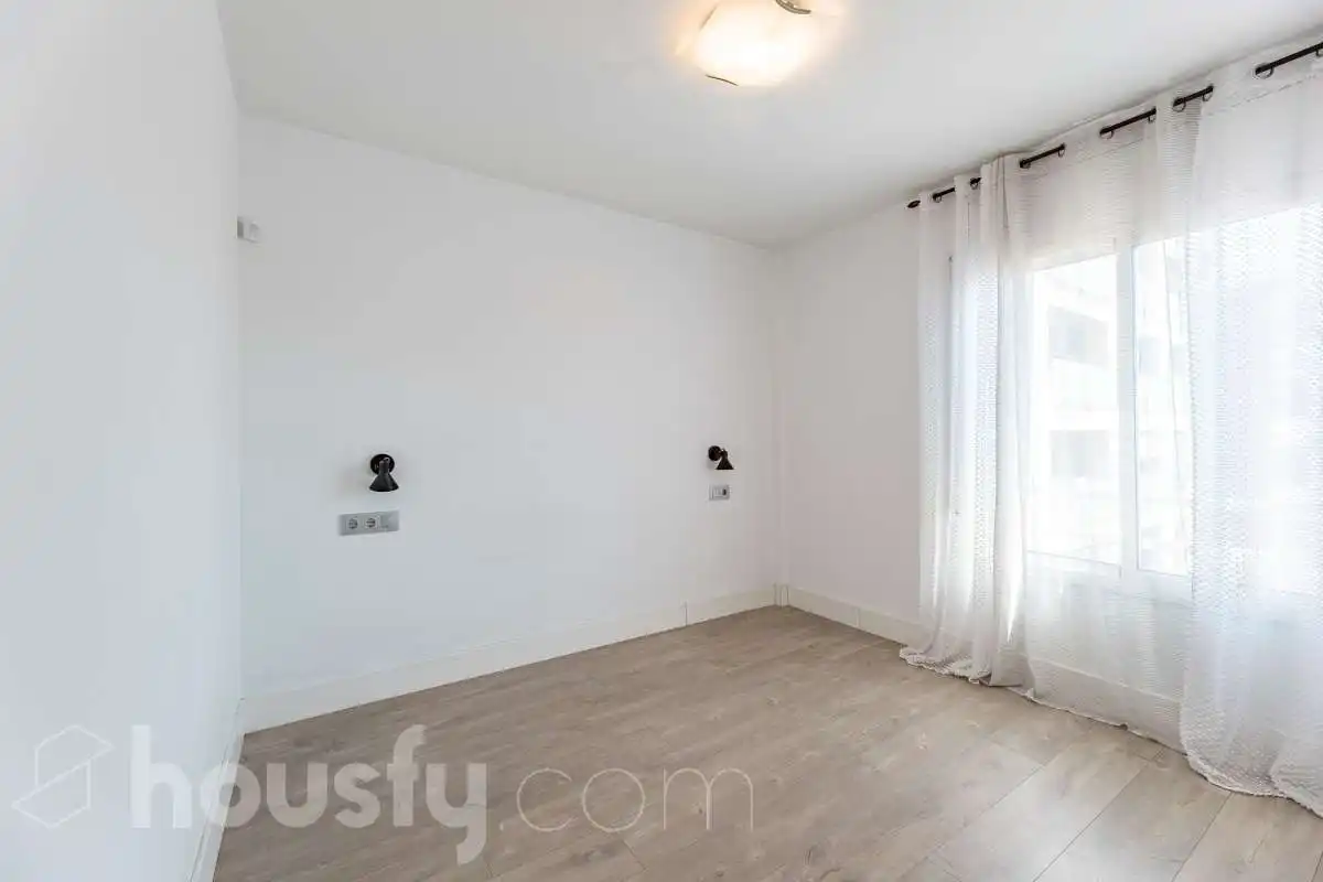 Schlafzimmer von Wohnung zum Verkauf in Castelldefels mit Klimaanlage, Heizung und Balkon