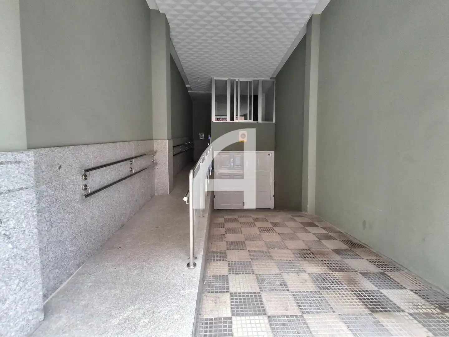 Flat for sale in Vigo   with Storage room