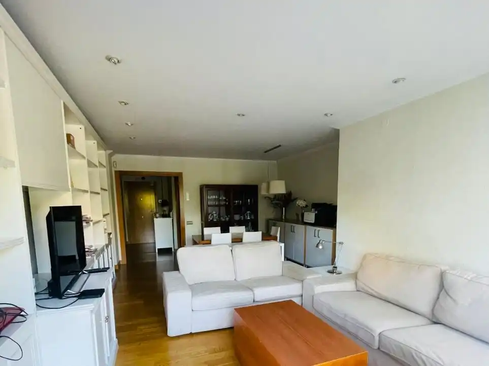 Sala d'estar de Pis en venda en  Pamplona / Iruña amb Terrassa i Balcó