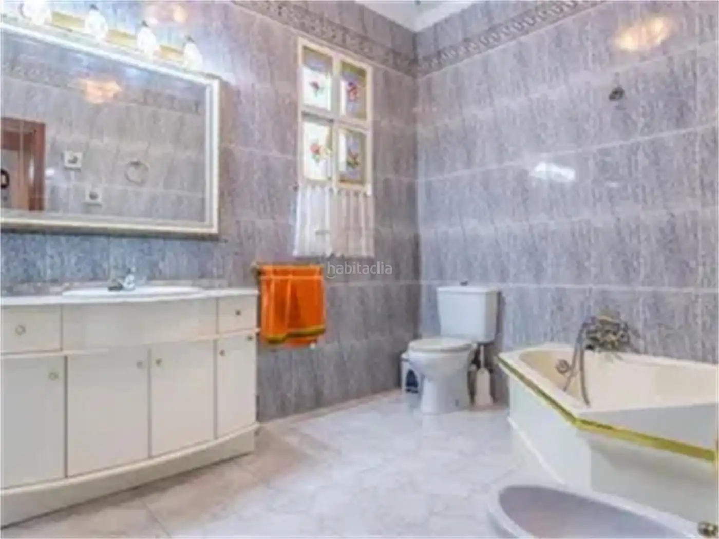House for sale in Calle Clavel 1