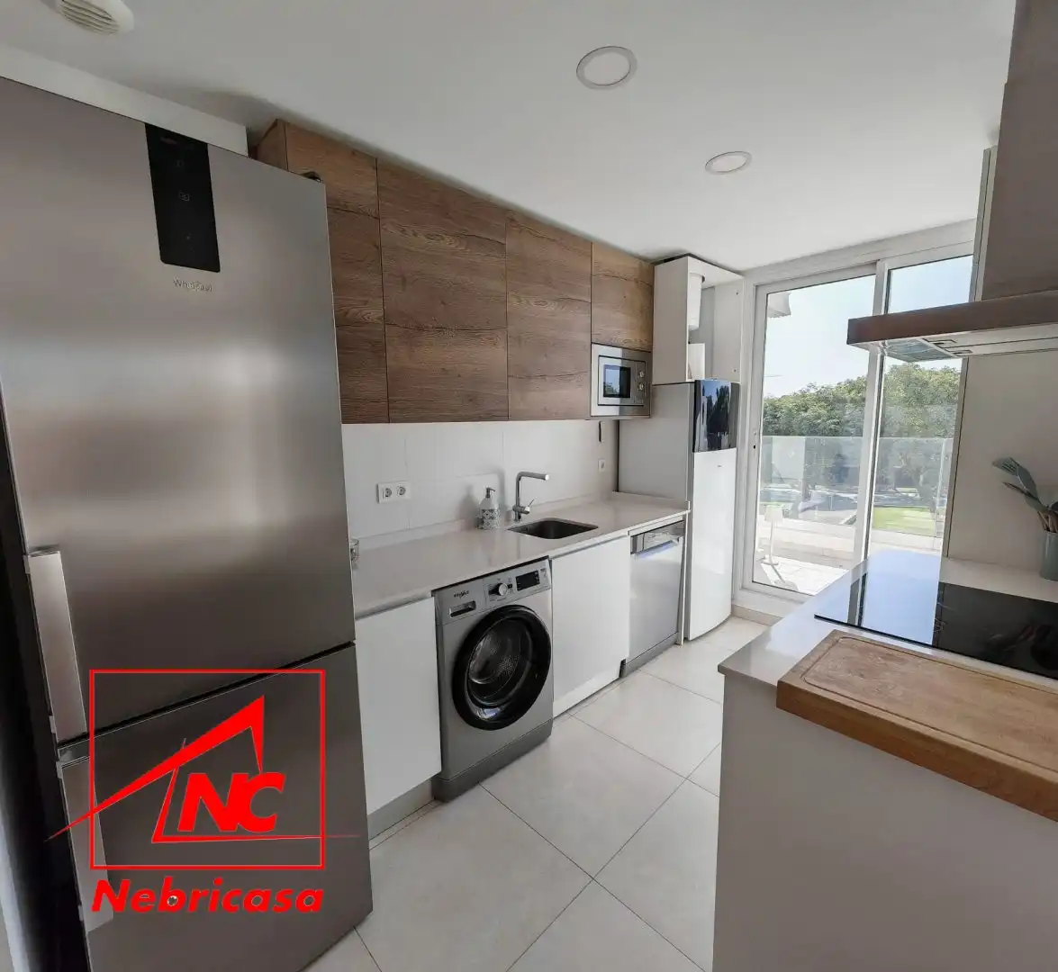 Cocina de Dúplex de alquiler en Chipiona con Aire acondicionado, Calefacción y Terraza