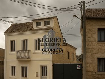Terraced house with balcony for sale in Lavadores