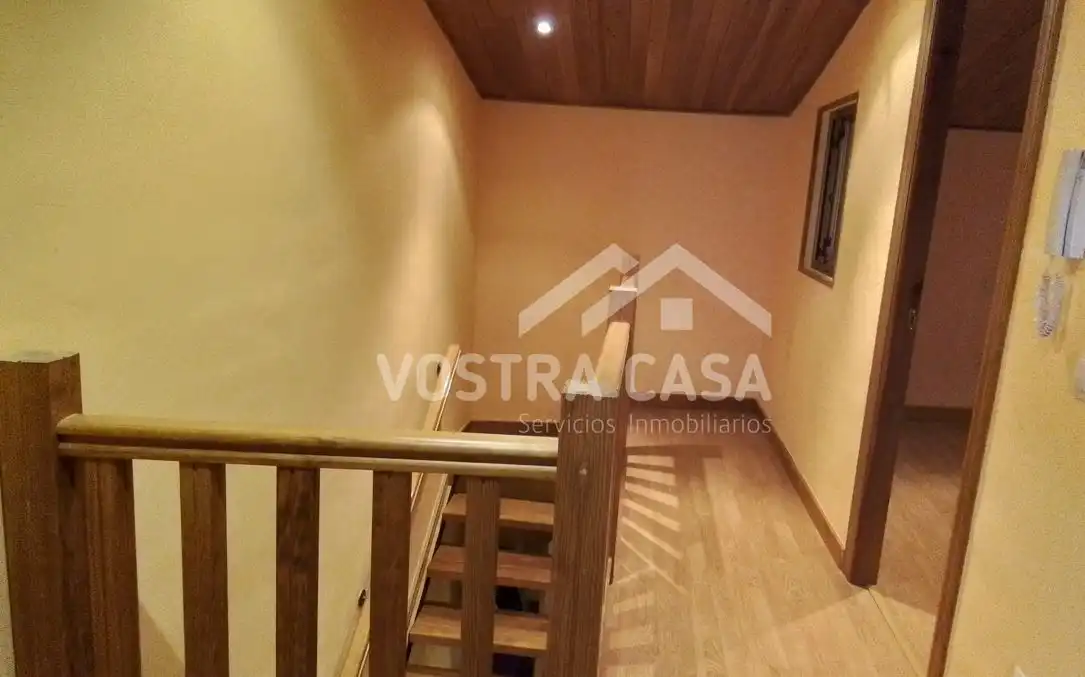 Detached homes for sale in Requena  with Air Conditioner, Heating and Alarm