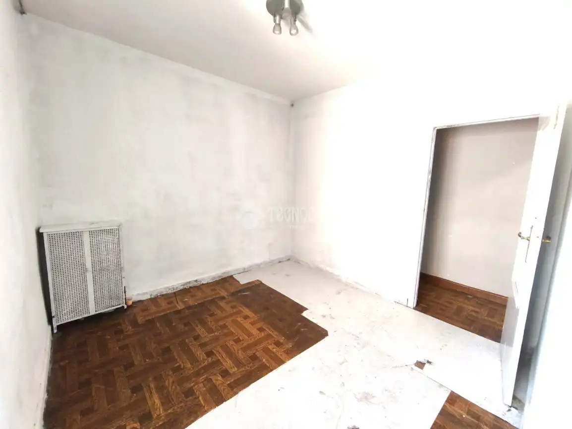 Habitación de Piso en venta en Madrid con Calefacción