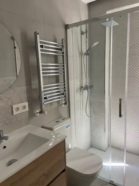 Baño de Piso de alquiler en Zaragoza con Calefacción, Amueblado y Horno