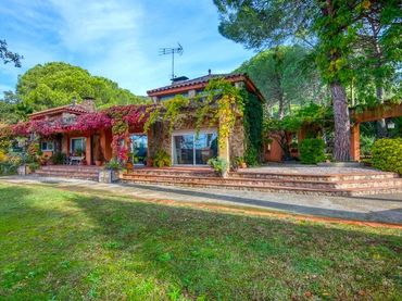 Casa con jardín en venta en Urbanitzacions del Nord
