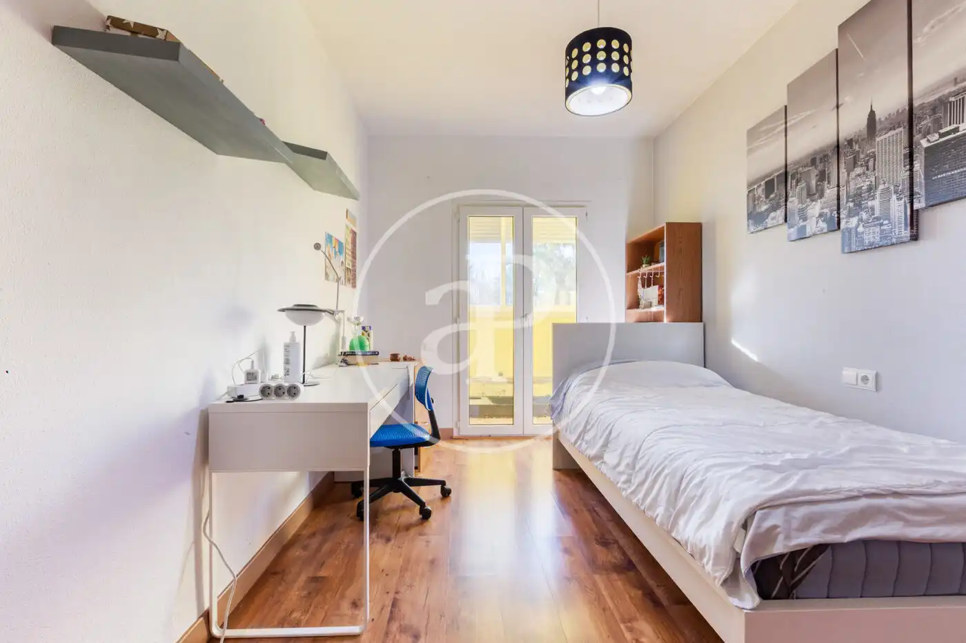 Habitación de Casa adosada en venta en Riba-roja de Túria con Aire acondicionado, Calefacción y Jardín privado