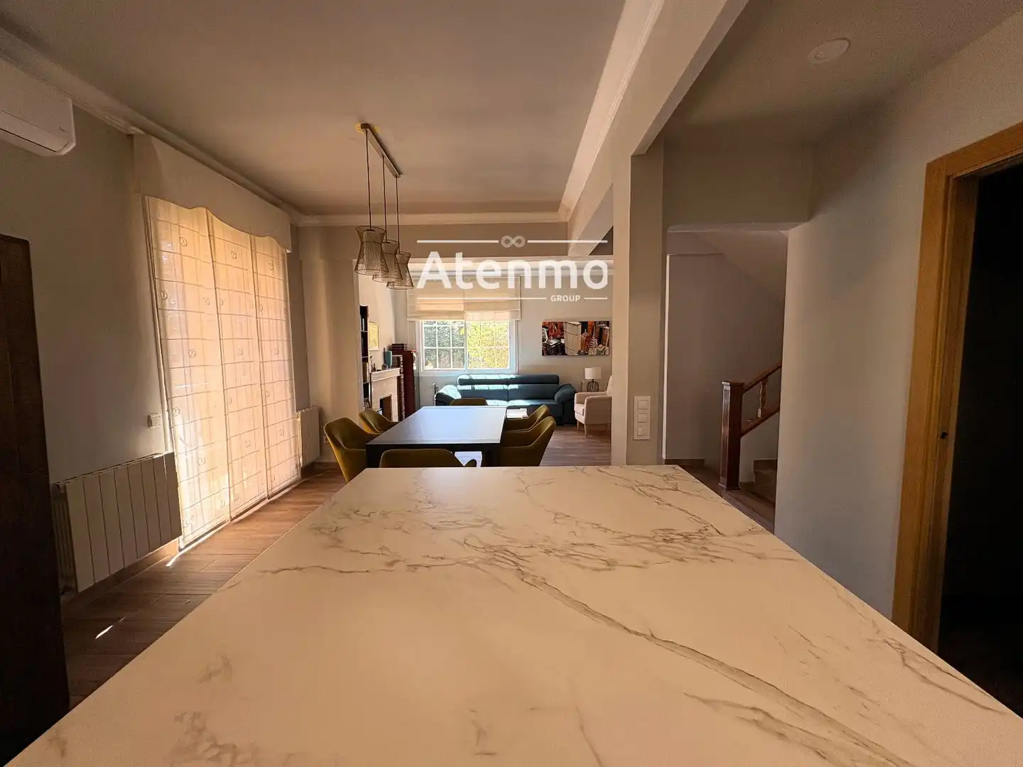Comedor de Casa o chalet en venta en Barcelona con Aire acondicionado, Calefacción y Jardín privado