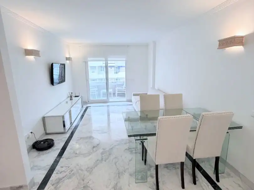 Dining room of Flat for sale in Nueva Andalucía