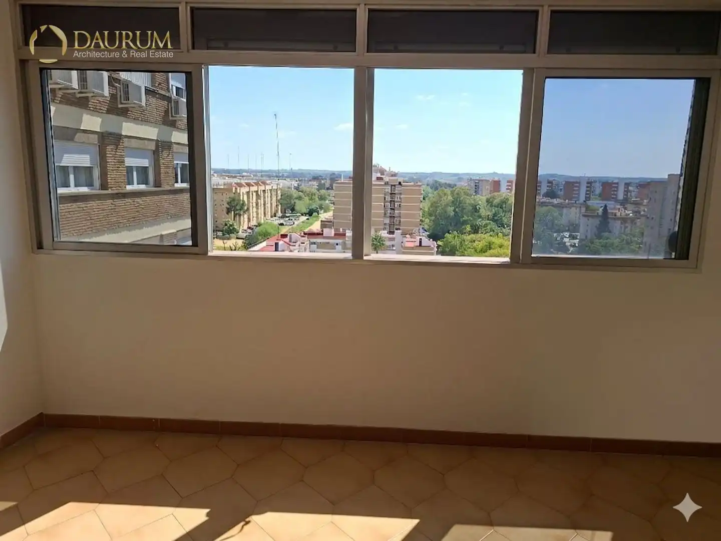 Bedroom of Flat for sale in Sevilla  with Air Conditioner, Heating and Terrace