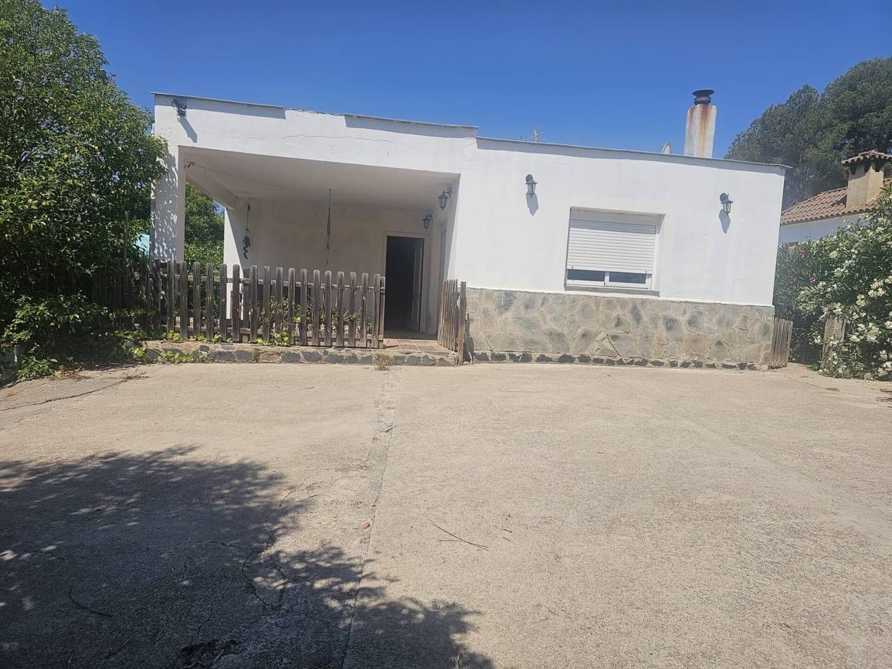 Vista exterior de Casa o xalet en venda en L'Alcora amb Aire condicionat, Jardí privat i Parquet