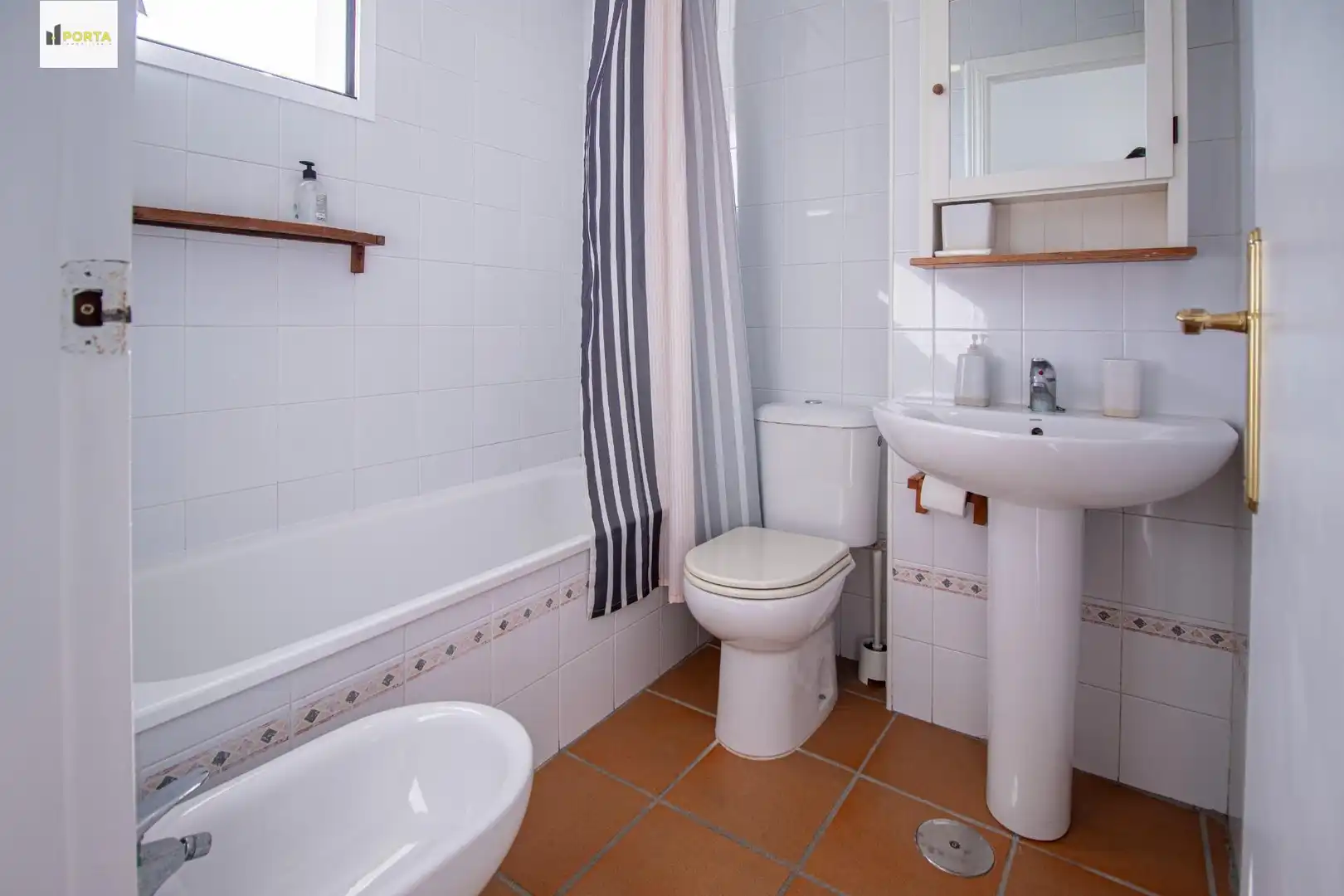 Badezimmer von Maisonette zum Verkauf in Sanlúcar de Barrameda mit Gemeinschaftspool