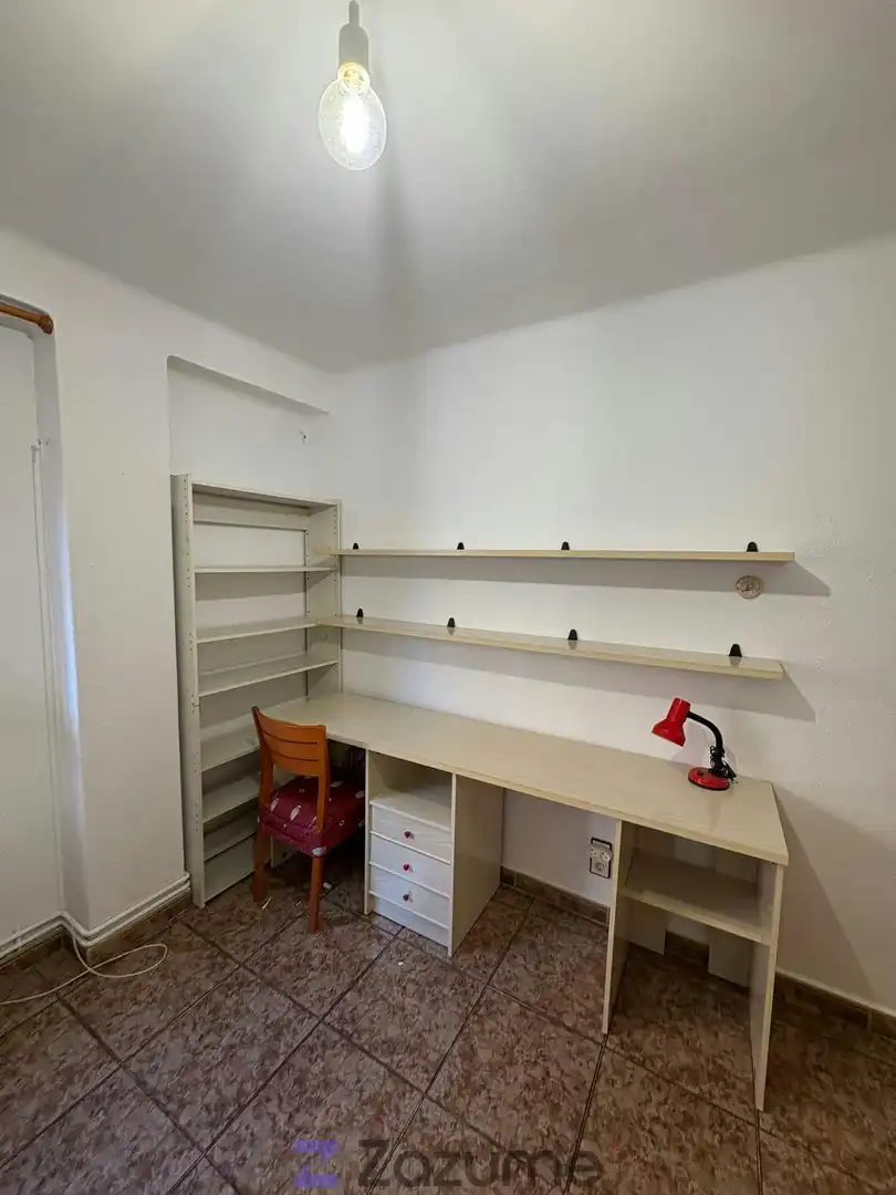 Habitación de Piso de alquiler en Zaragoza con Aire acondicionado, Calefacción y Amueblado