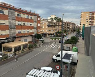 Vista exterior de Pis en venda en La Pobla de Vallbona amb Aire condicionat, Terrassa i Balcó