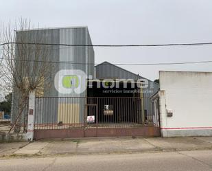 Vista exterior de Nau industrial en venda en Coreses