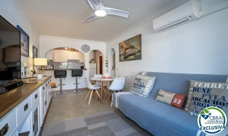 Wohnzimmer von Erdgeschoss zum Verkauf in Empuriabrava mit Möbliert und Gemeinschaftspool