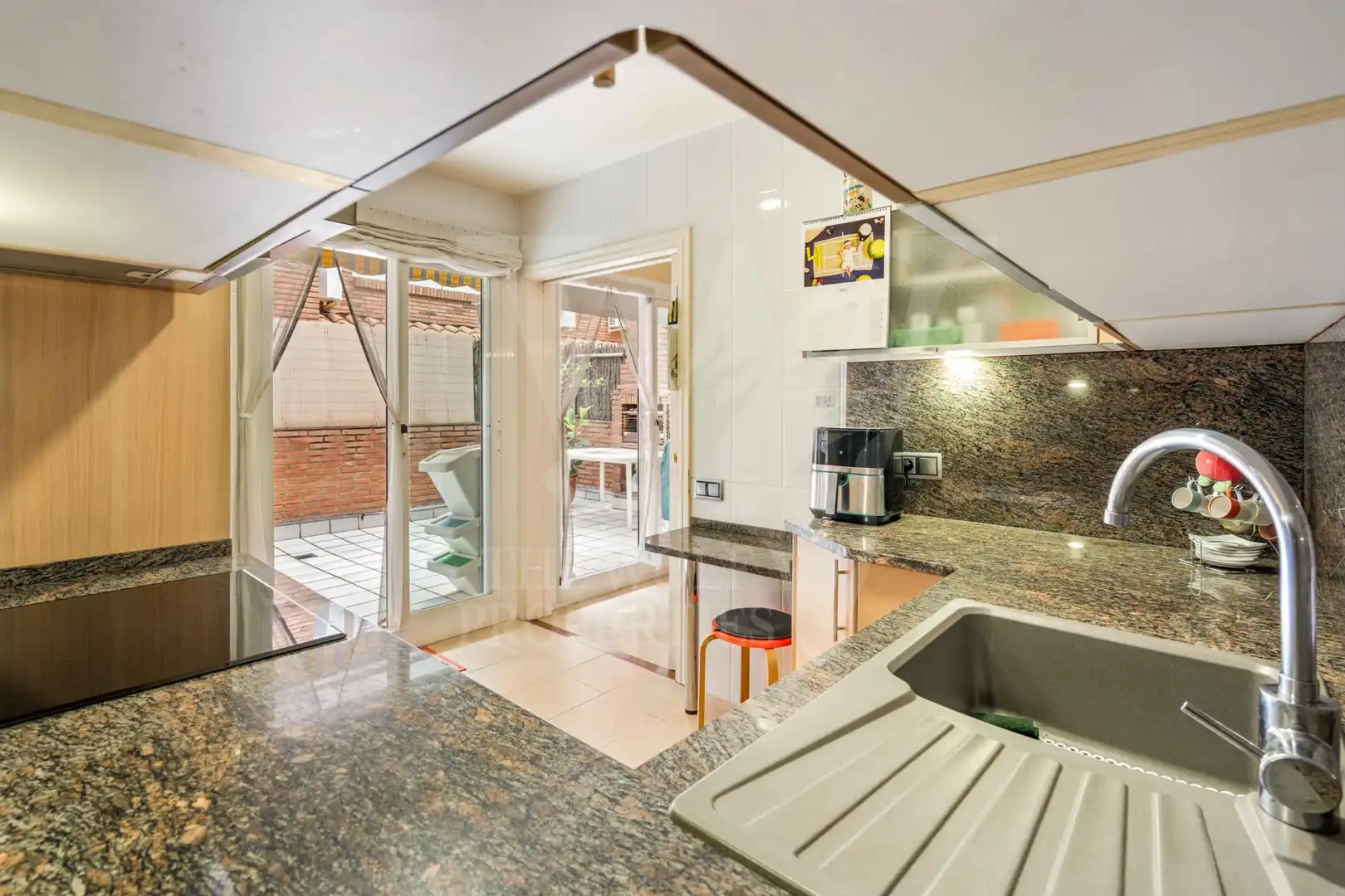 Cocina de Casa adosada en venta en Premià de Mar con Aire acondicionado, Calefacción y Terraza