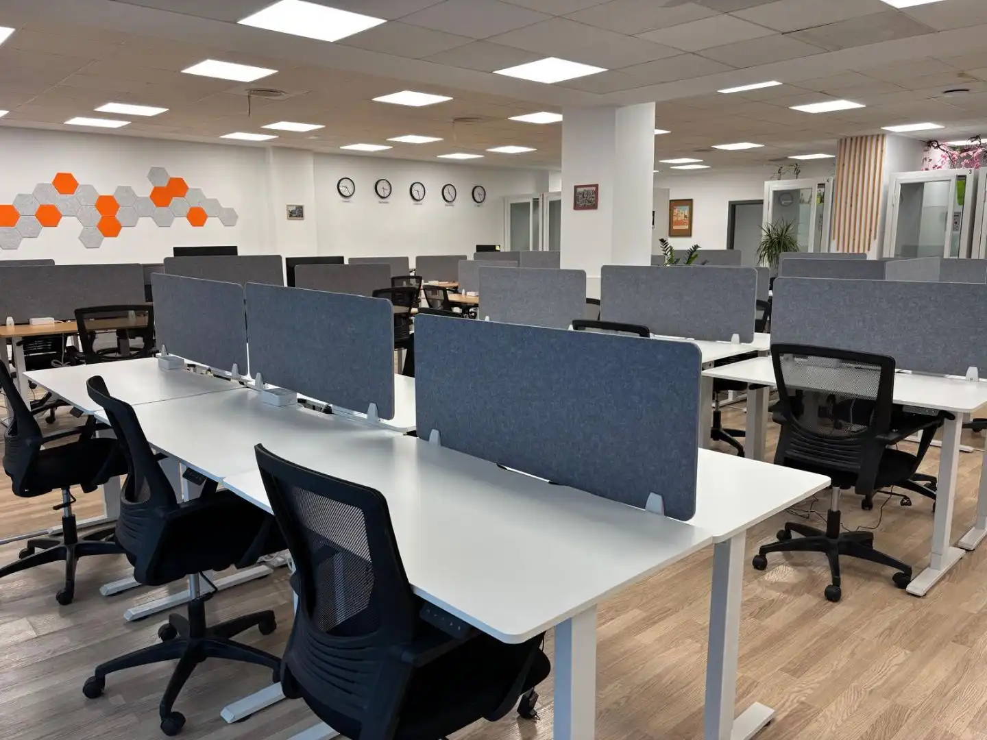 Office for rent in Camins al Grau