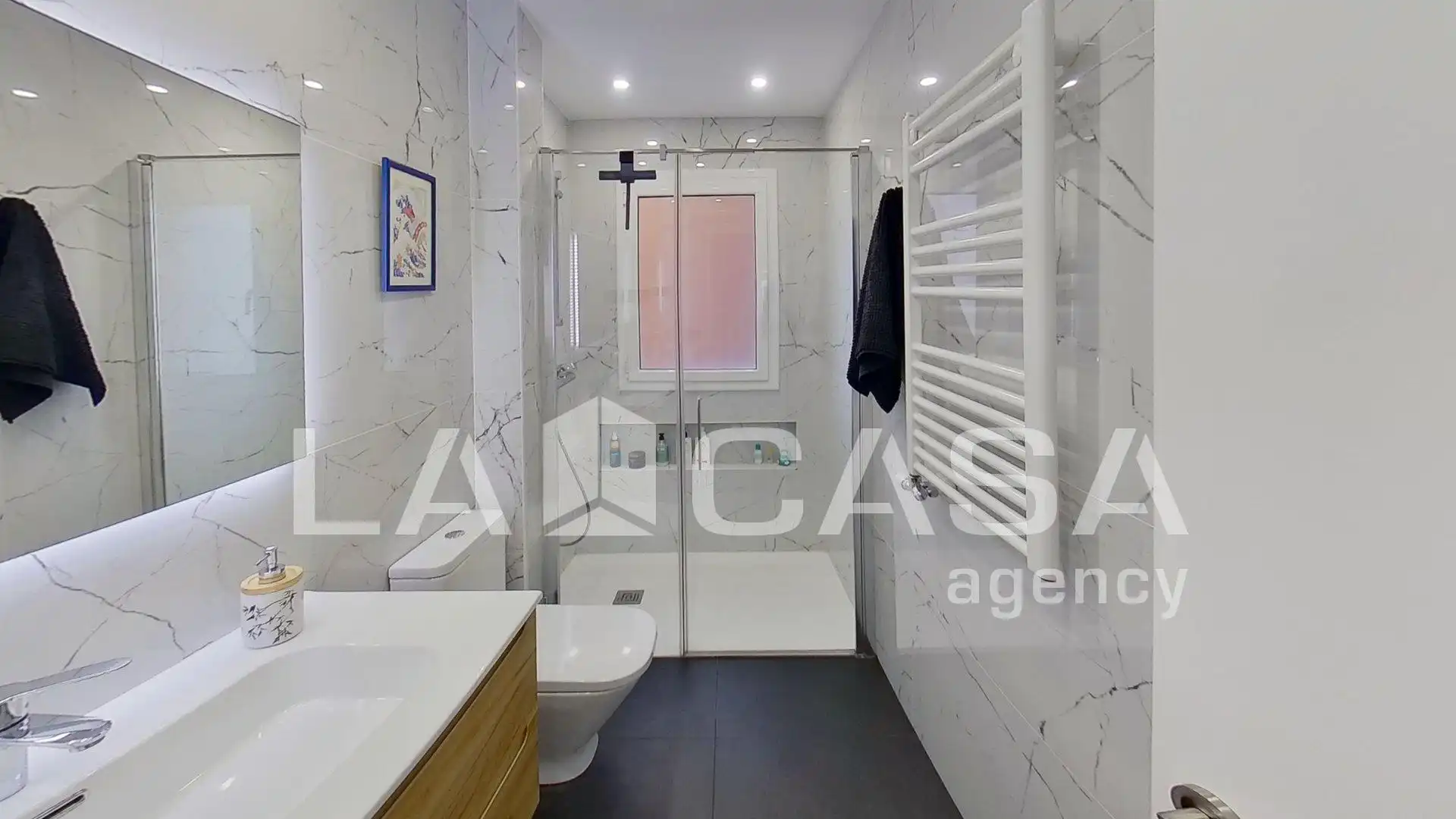 Baño de Piso en venta en Barcelona con Balcón
